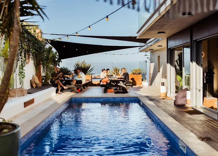 Hostel The Salty Surf & Yoga Ericeira