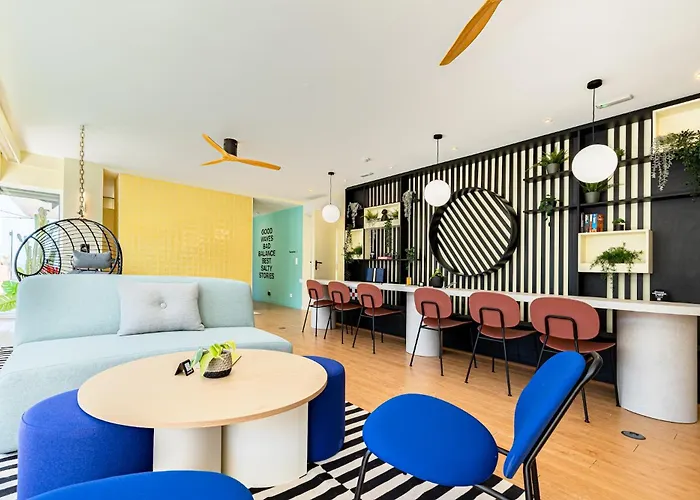 Hostel The Salty Surf & Yoga Ericeira